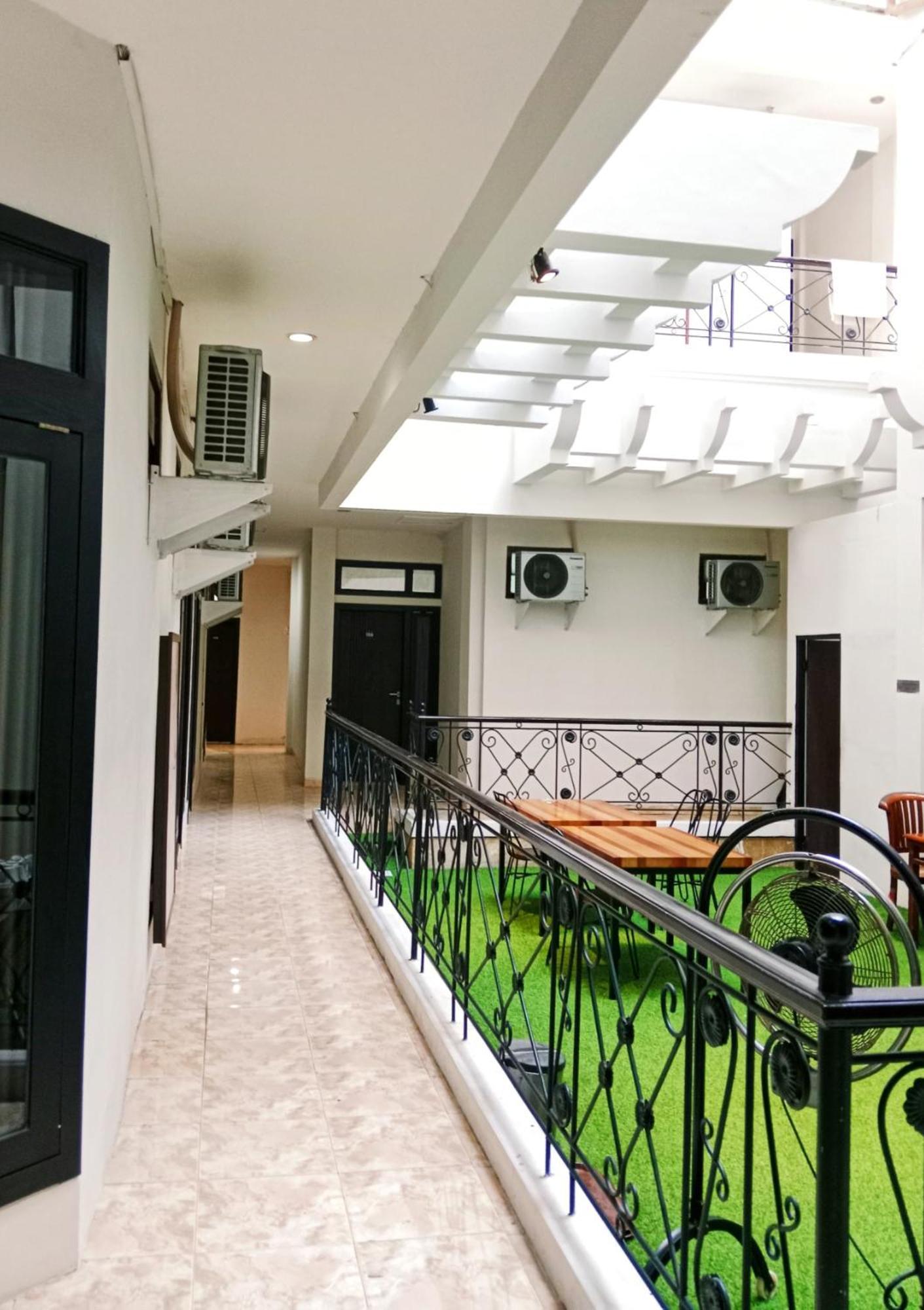 Andita Syariah Hotel Surabaya Dış mekan fotoğraf